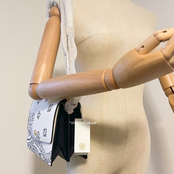 🔥NeW! Tory Burch Robinson Convertible Shoulder Bag Bandana - Picture 16 of 16